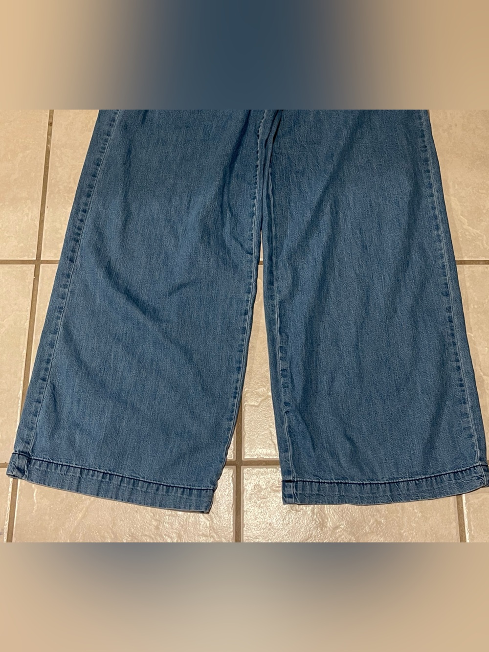 Old Navy Women’s Casual Relaxed‎ Fit Blue Drawcord Wide-Leg Jeans Size 4 - Picture 2 of 7
